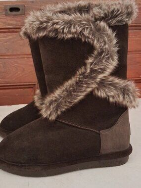 Bear Paw - super warm and stylish - authentic - size 7 - womens